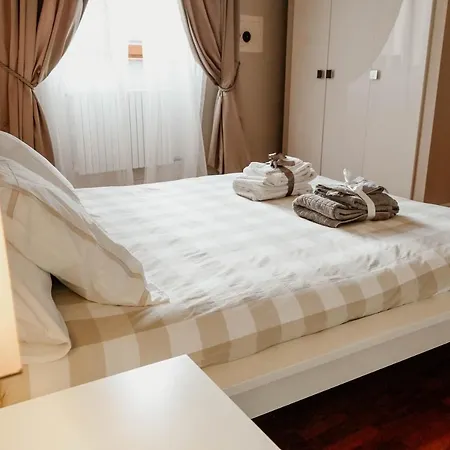 Apartment Piazzetta Fermo
